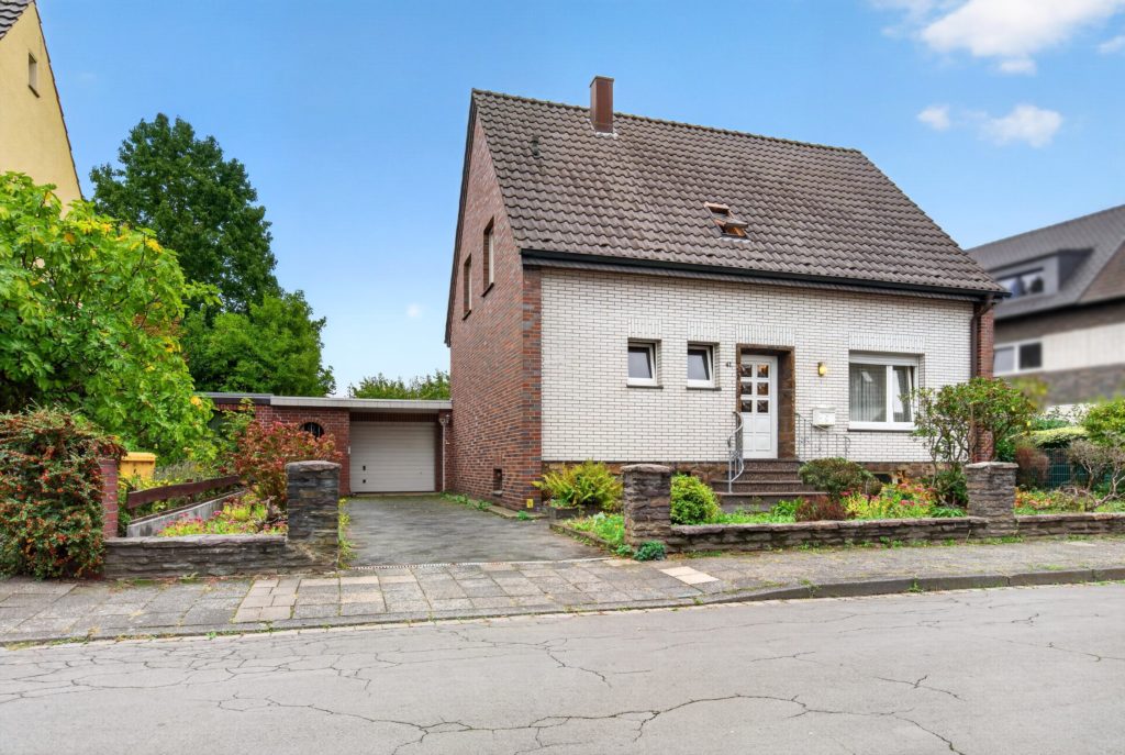 Außenansicht eines Einfamilienhauses in Willich